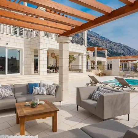 Luxury Salvina Vila Makarska