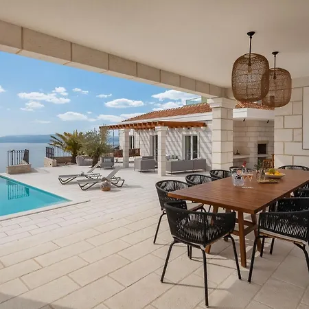 Luxury Salvina Vila *