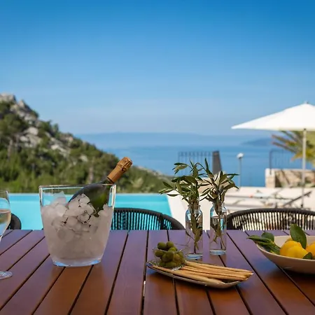 Luxury Salvina Villa *