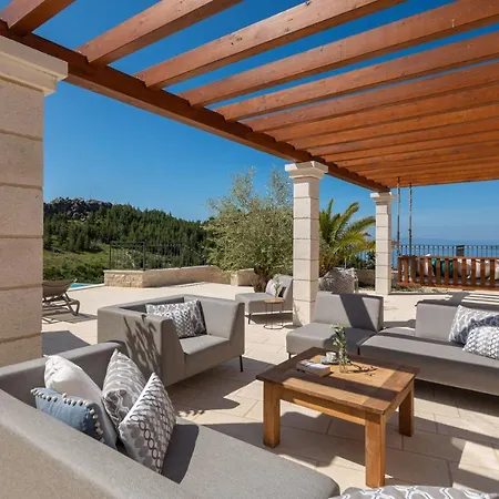 Luxury Salvina Villa *