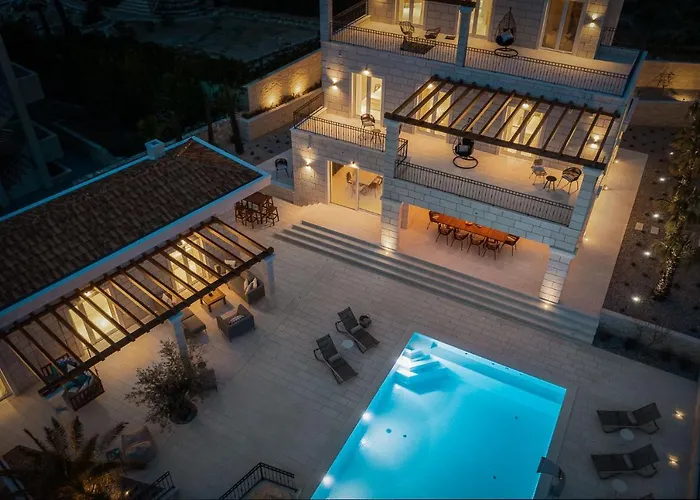 Luxury Salvina Villa
