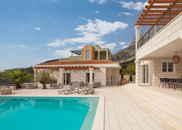 Luxury Salvina Villa *