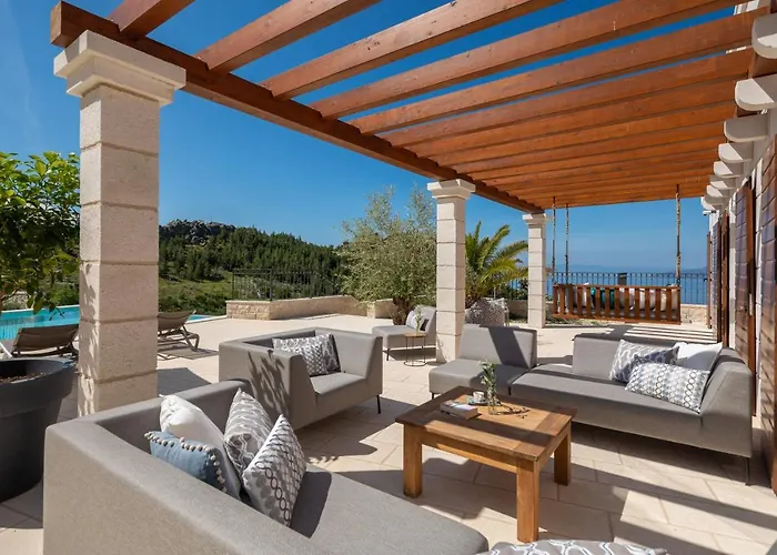 Luxury Salvina Villa *